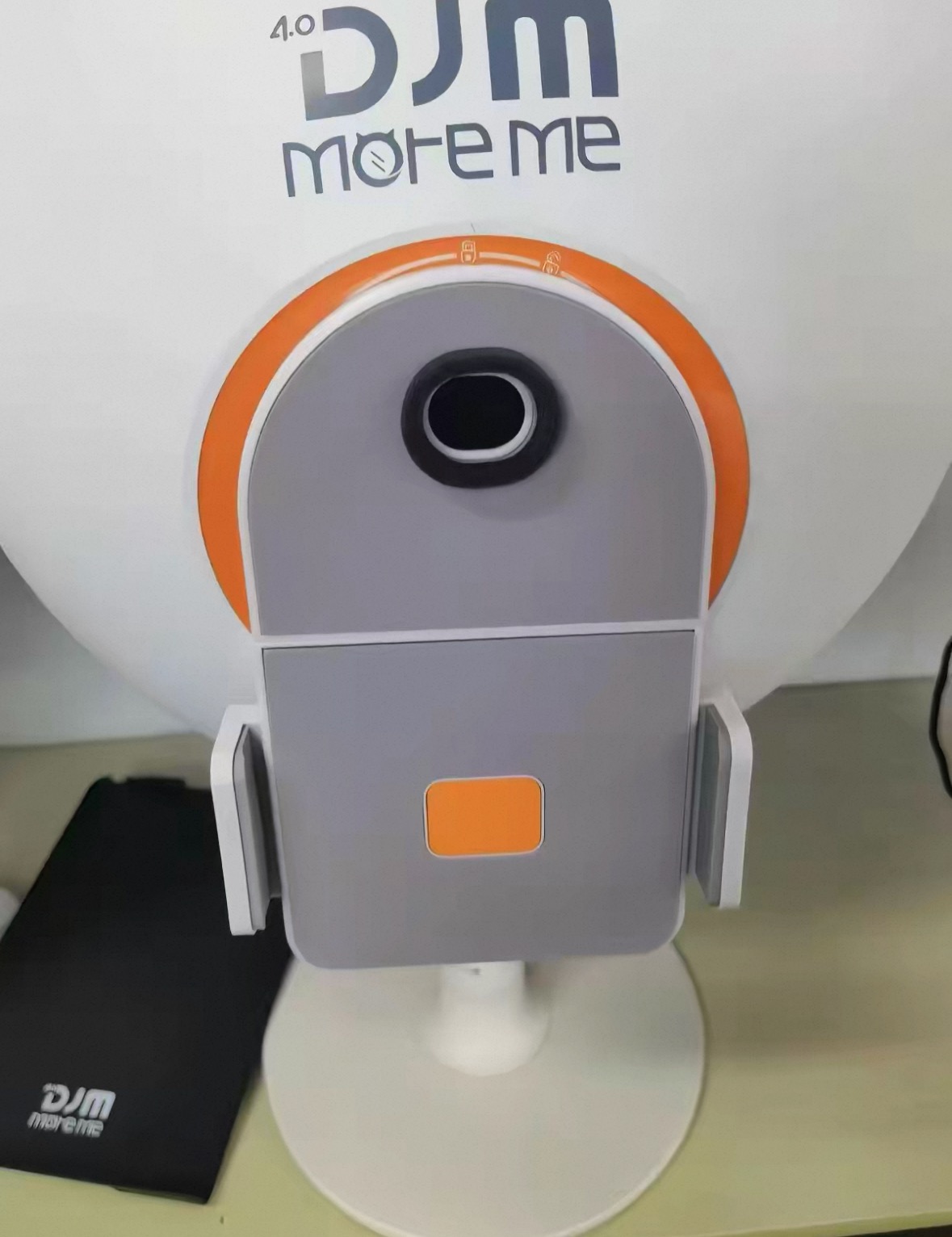 Adjustable iPad Mount for Moreme
